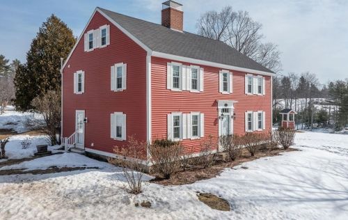15 Whittier Rd, Deerfield, NH 03037-1308