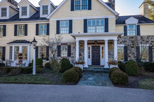 9780 Fox Hollow Ln, Cincinnati, OH 45243-1630