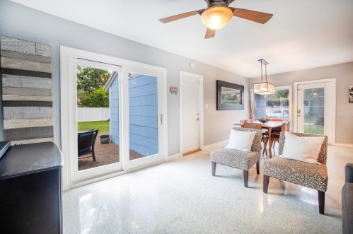 155 35th Ave, Saint Petersburg, FL 33704-1405