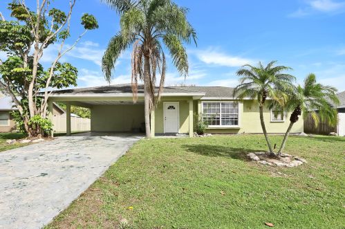 631 Crescent Ave, Fort Pierce, FL 34984-4504