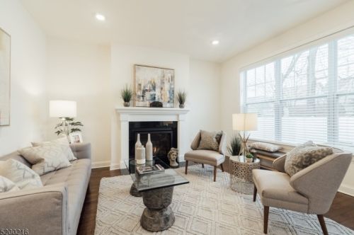 38 Walnut St, Little Falls NJ  07424-1402 exterior