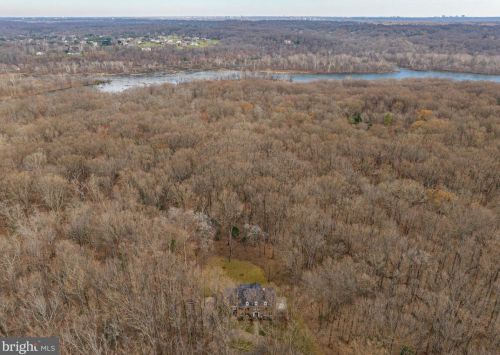 105 River Birch Dr, Great Falls, VA 22066-4117