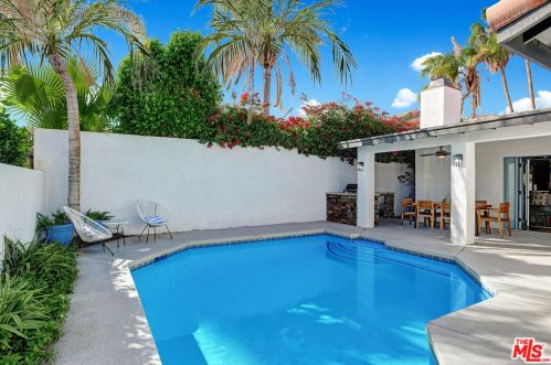 54404 Avenida Madero, La Quinta CA  92253-3620 exterior