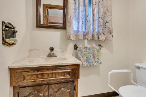 171 57 Ave, Kenosha WI 53144-7226 exterior