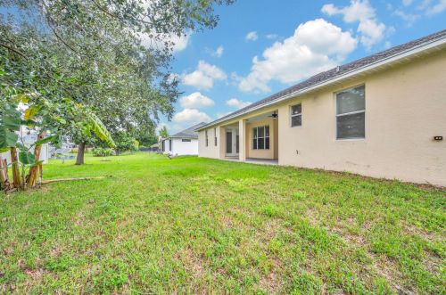 2342 Cooper Ln, Fort Pierce FL  34984-5056 exterior
