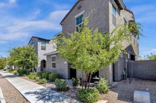 6851 Boise St, Mesa, AZ 85207