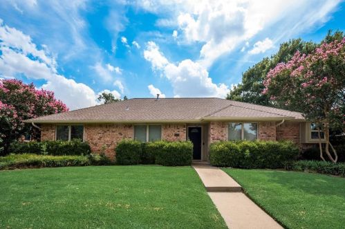 1610 Mayflower Dr, Carrollton, TX 75007-2909