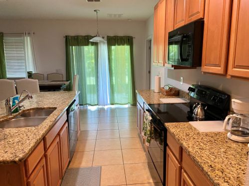 701 Mccomb Ave, Fort Pierce, FL 34953-3923