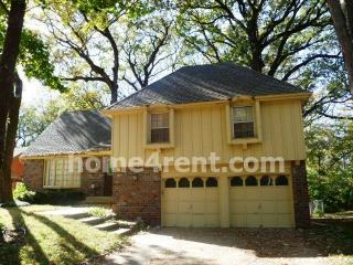 10324 Walmer St, Overland Park KS  66212-1741 exterior