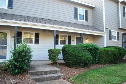 6107 Heathstone Ln, Charlotte, NC 28210-7158