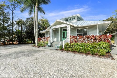 5544 Cynthia Ln, Naples FL  34112-5454 exterior