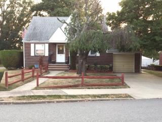 51 Tracy Ave, Paterson, NJ 07512-2041