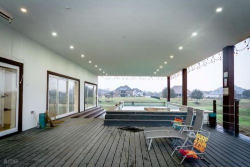 703 Leaning Oak Trl, Richmond TX  77406-4653 exterior