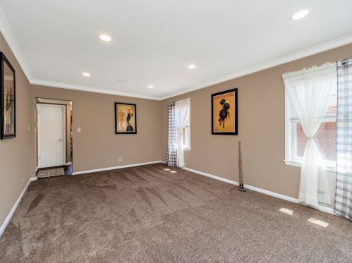 5042 68th St, Milwaukee WI  53220-4514 exterior