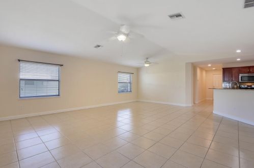 116 Camino Del Rio, Fort Pierce FL  34952-2375 exterior
