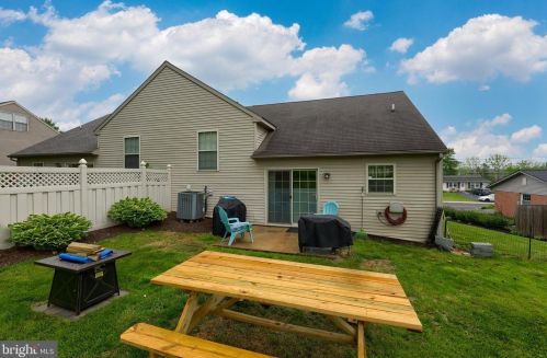 567 State St, Ephrata PA  17522-1741 exterior