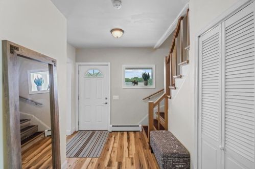 1736 Elmwood Ave, Warwick RI  02888-1104 exterior