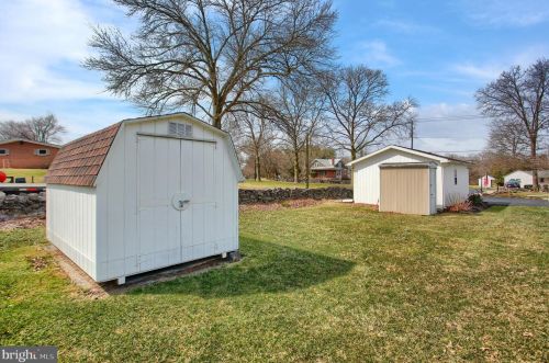 515 Spring Garden St, Carlisle PA  17013-2559 exterior