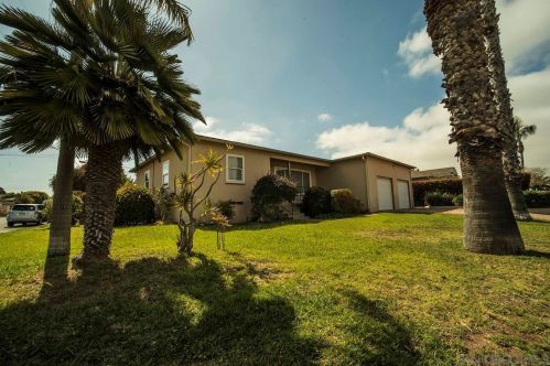 1857 Denver St, San Diego CA 92110-3335 exterior