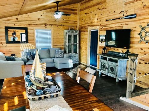 180 Southwood Shores Dr, Stephen Creek, TX 77331-6006