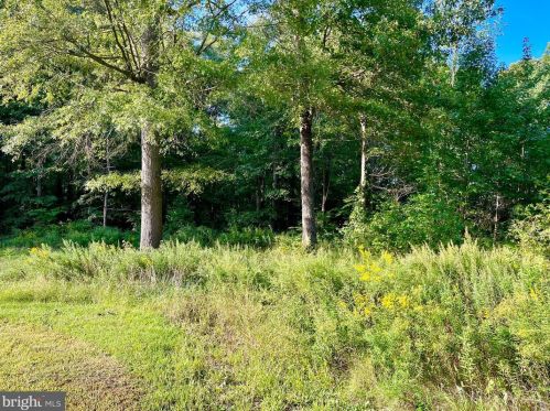 585 Artis Dr, Dover DE  19904-5626 exterior