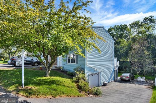80 White Dogwood Dr, Etters, PA 17319-9571