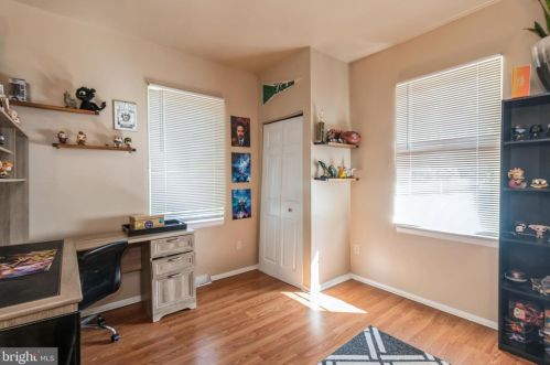 239 Chestnut St, West Deptford NJ  08093-1307 exterior