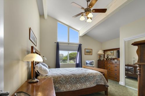 2231 Victoria Ave, Oxnard CA  93035-2930 exterior