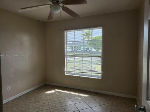 402 23rd Pl, Cape Coral, FL 33909-2894
