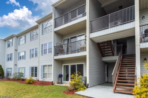 235 Robertson Way, Lincoln Park NJ  07035-1858 exterior