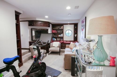 1 Belfort, Newport Beach CA  92657-1075 exterior