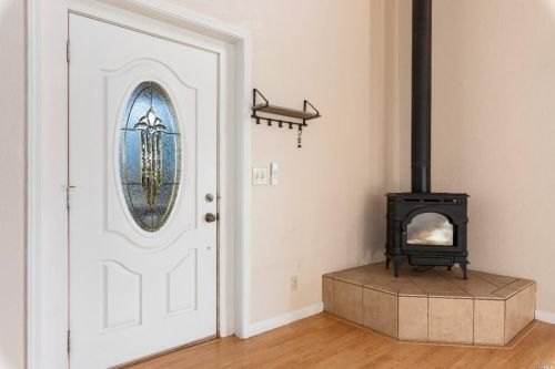 20809 Powder Horn Rd, Middletown, CA 95467-8738