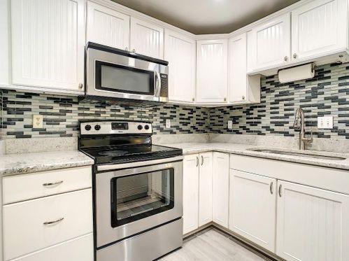 10052 58th St, Pinellas Park, FL 33782-3247