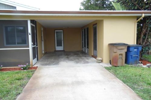 1512 Lindale Cir, Lehigh Acres, FL 33936-5816