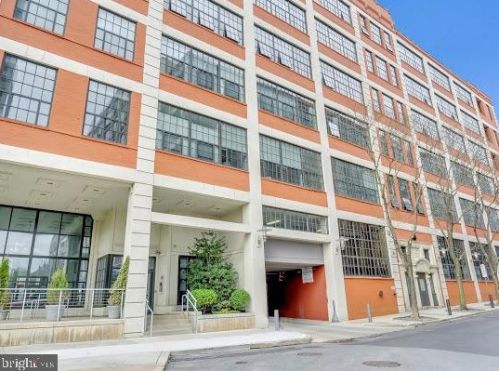 2429 Locust St, Philadelphia PA  19103-5553 exterior