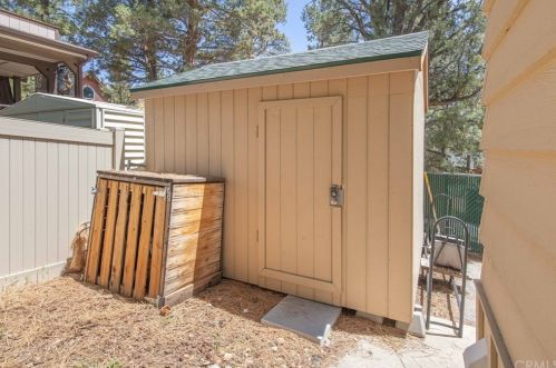 355 Cinderella Dr, Big Bear City CA  92314-9798 exterior
