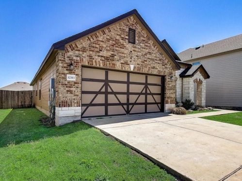 12313 Dwight Eisenhower St, Webberville TX  78653-3934 exterior