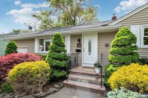 138 Sunset St, Dumont NJ  07628-1506 exterior