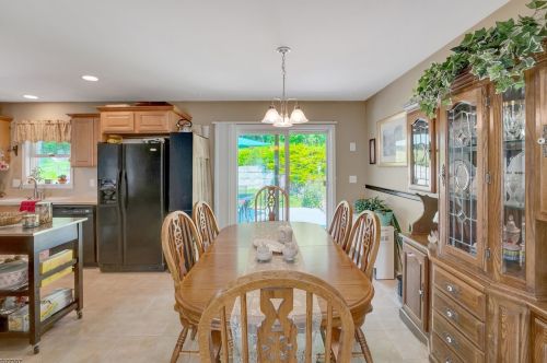 32 Arrowhead Dr, Wantage NJ  07461-1211 exterior