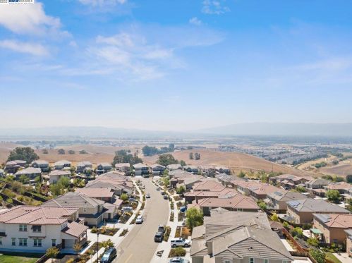 1799 Tramonti Dr, Pleasanton CA  94568-4249 exterior