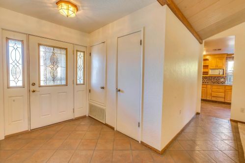 754 Meadowlark Ave, Los Banos CA  93635-3020 exterior