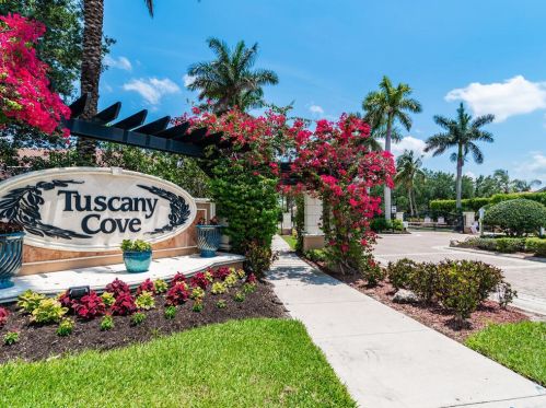 15081 Cortona Way, Naples FL  34120-0669 exterior