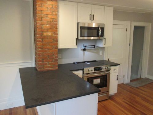 366 Roxbury St, Keene NH  03431-3876 exterior