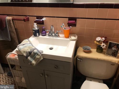 5022 River Rd, Camden NJ  08110-2843 exterior