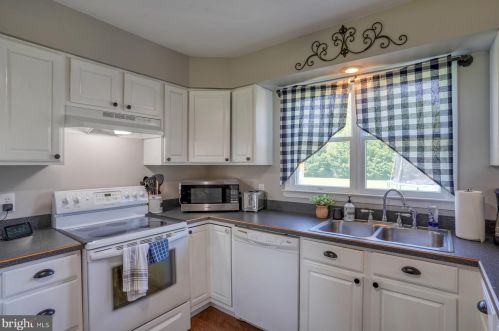 1808 Mcginnis Pond Rd, Magnolia DE  19962-1556 exterior