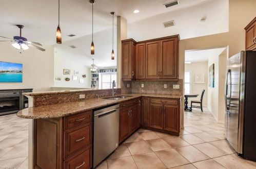 143 Plantation Cir, Naples FL  34104-6443 exterior