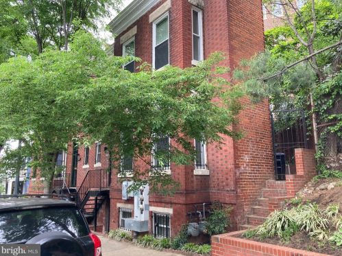 2303 17th St, Washington, DC 20009-2751