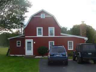 176 Pawling St, Hagaman, NY 12086-4518