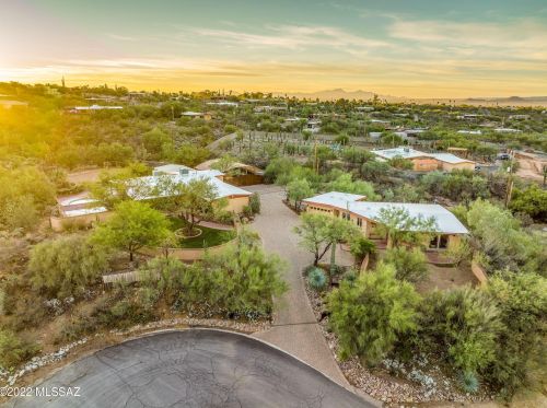 140 Montecello Ct, Tucson AZ exterior