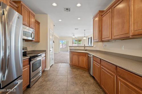 76 Sundance Ct, San Tan Valley AZ  85143-3011 exterior